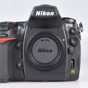 Nikon D700 Цифровые зеркальные фотокамеры с гарантией: на продажу